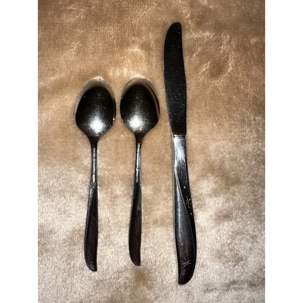 Oneida Community  Stainless Flatware 2 Spoons 1 Knife Twin Star Lot